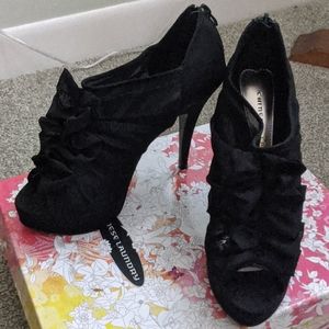 Chinese Laundry Hayley Bootie 8M